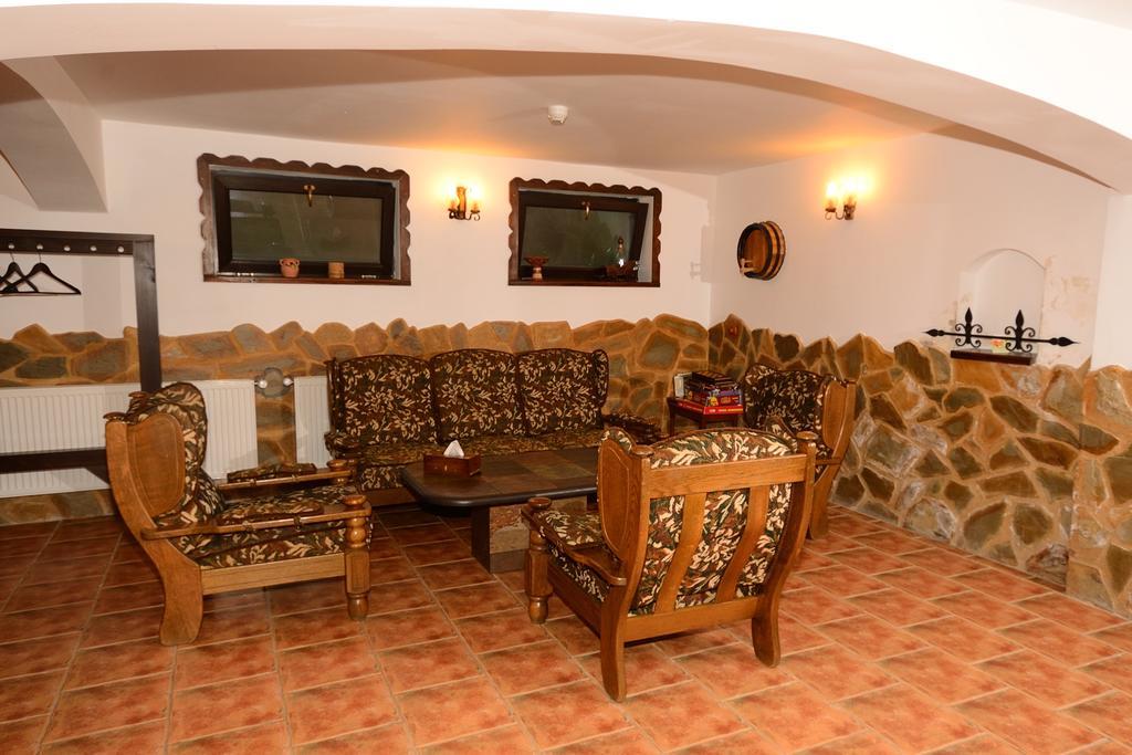 Vila Hora Cu Brazi Zărneşti エクステリア 写真